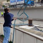 Tauwerfen am Bord vom Schiff "Basler Dybli"